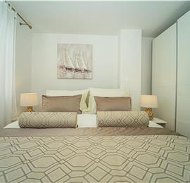 6 Bedroom Beachfront Villa with Heated Pool near Vela Luka on Korcula Island, Sleep 12